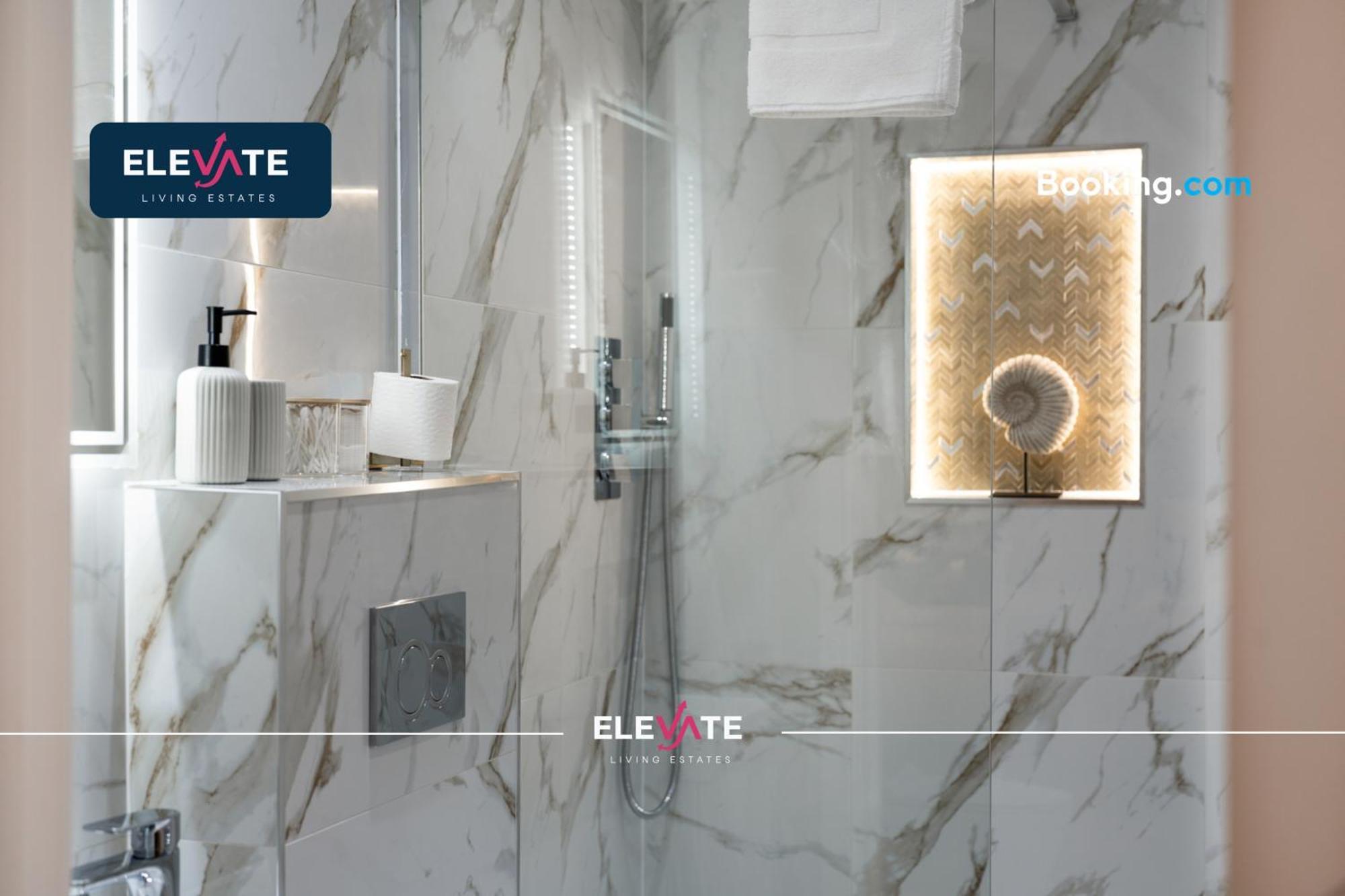 Premium Deals L Last-minute Escape L 1 X Super King Bed And 3 Single Beds L Wembley Stadium Location, Free Parking, Sleeps 8 L Elevate Living Estates Short Lets & Serviced Wembley Apartamento