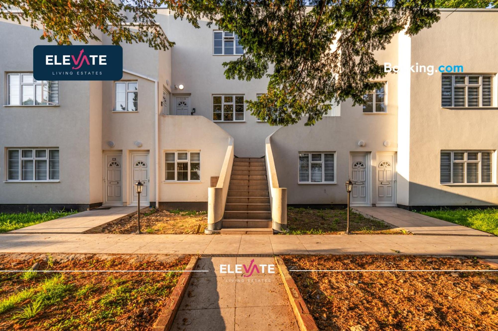 Premium Deals L Last-minute Escape L 1 X Super King Bed And 3 Single Beds L Wembley Stadium Location, Free Parking, Sleeps 8 L Elevate Living Estates Short Lets & Serviced Wembley Apartment *
