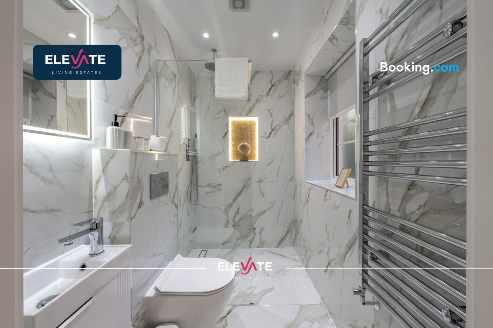 Premium Deals L Last-minute Escape L 1 X Super King Bed And 3 Single Beds L Wembley Stadium Location, Free Parking, Sleeps 8 L Elevate Living Estates Short Lets & Serviced Wembley Apartment *