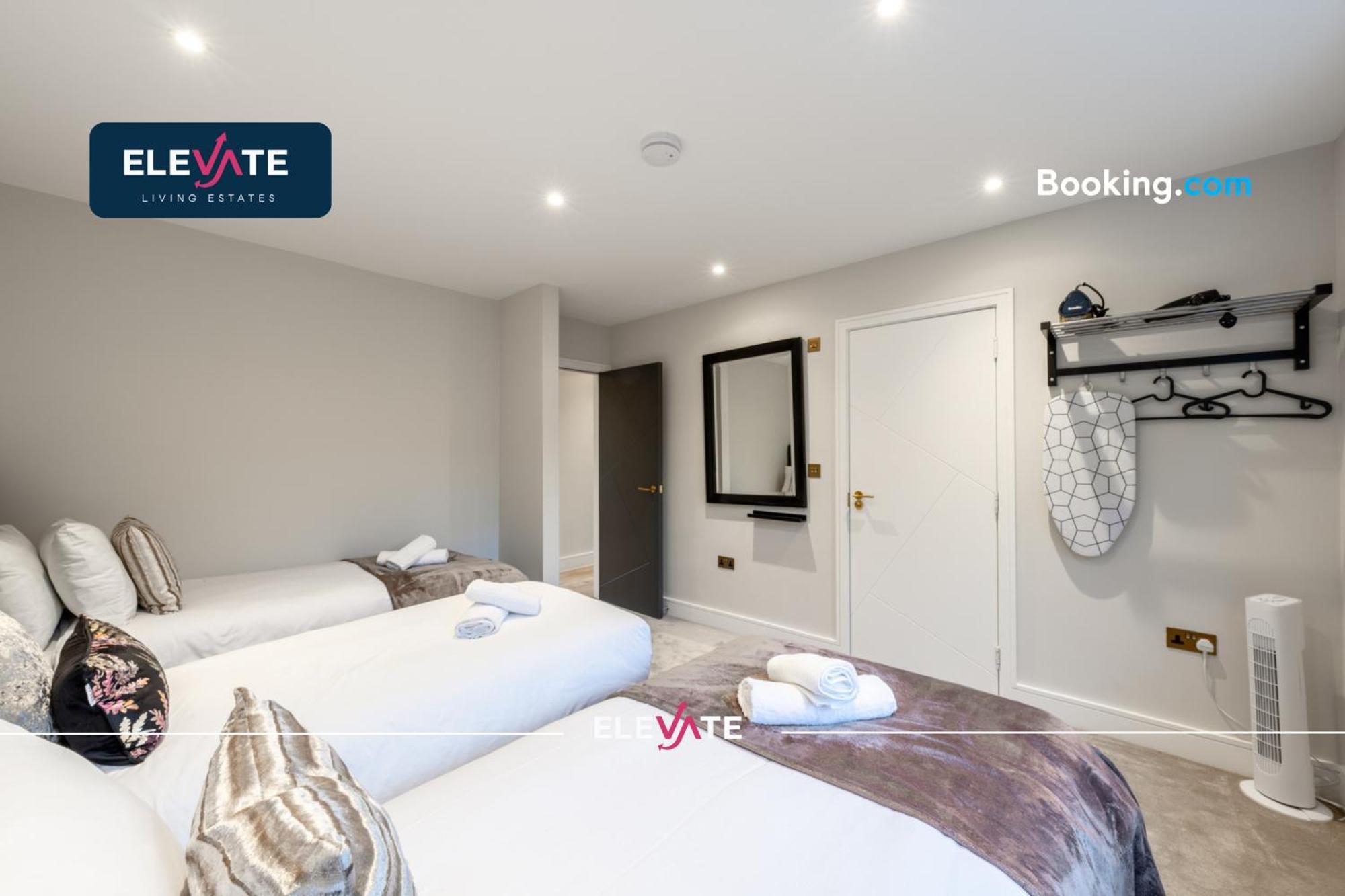 Premium Deals L Last-minute Escape L 1 X Super King Bed And 3 Single Beds L Wembley Stadium Location, Free Parking, Sleeps 8 L Elevate Living Estates Short Lets & Serviced Wembley *