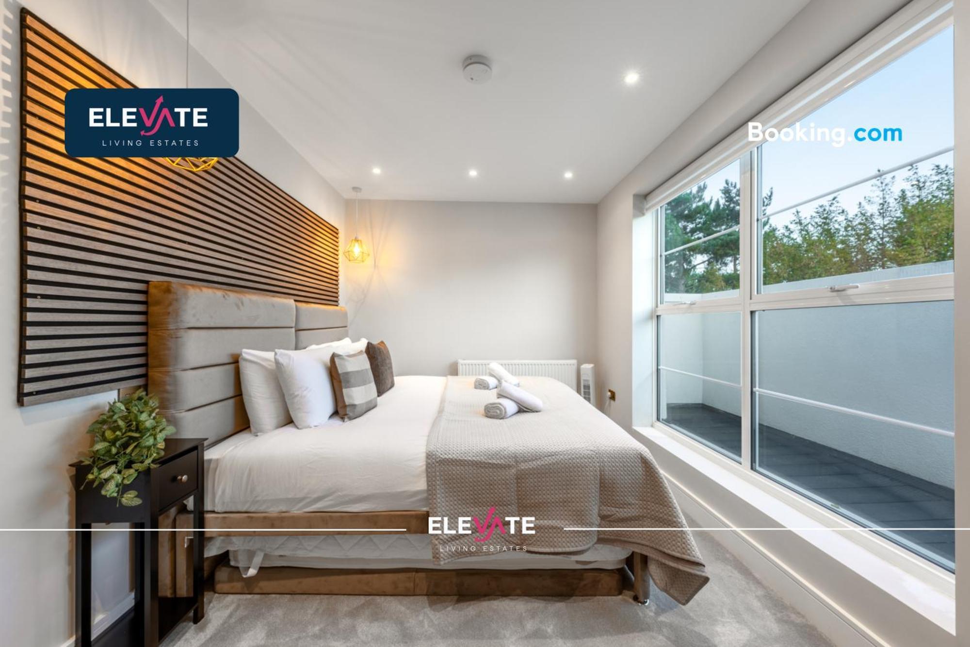 Premium Deals L Last-minute Escape L 1 X Super King Bed And 3 Single Beds L Wembley Stadium Location, Free Parking, Sleeps 8 L Elevate Living Estates Short Lets & Serviced Wembley